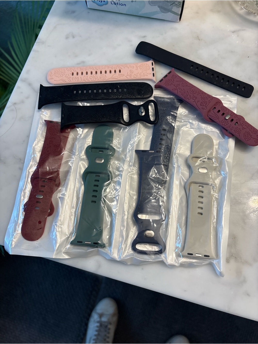 Multi-Color Interchangeable Silicone Apple Watch Floral Bands Bundle 38/40/41/42